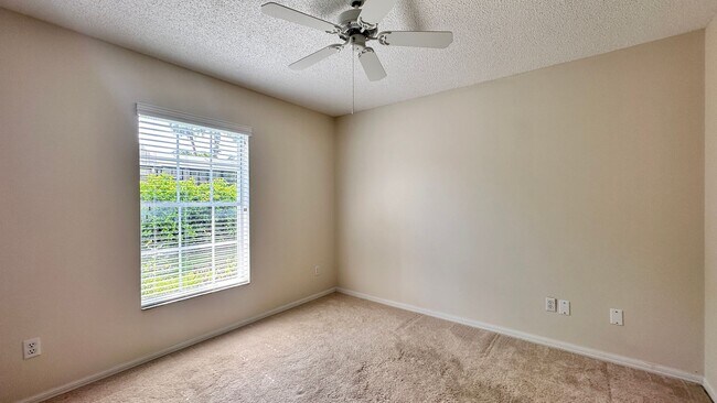 Building Photo - 7468 Aprelle Dr