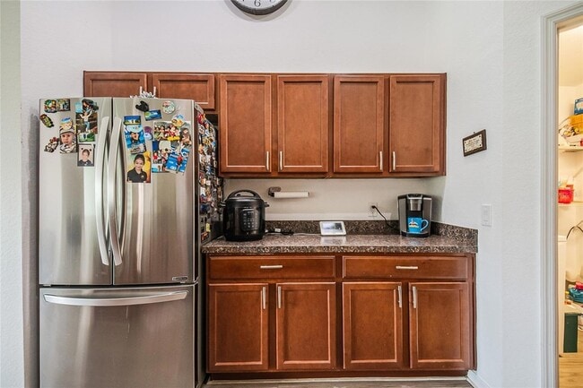 Building Photo - 520 Pheasant Dr