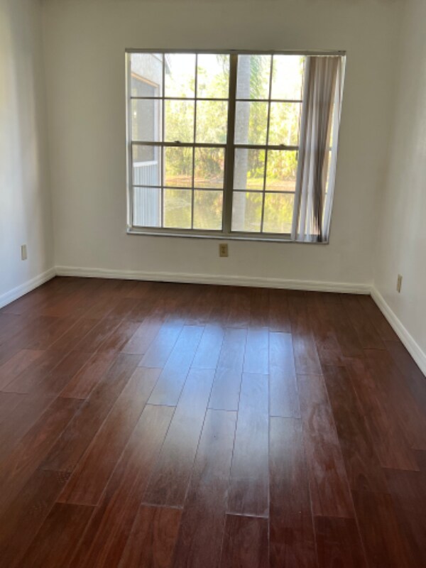 Building Photo - 108 Santa Clara Dr