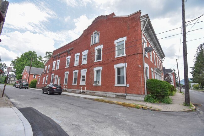 Building Photo - RTSA301