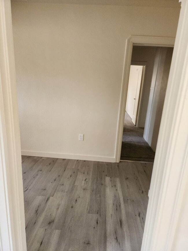 Building Photo - Country Home Between Empire and Waterford-  3 Bedroom 1 Bathroom With Central Heat And Air