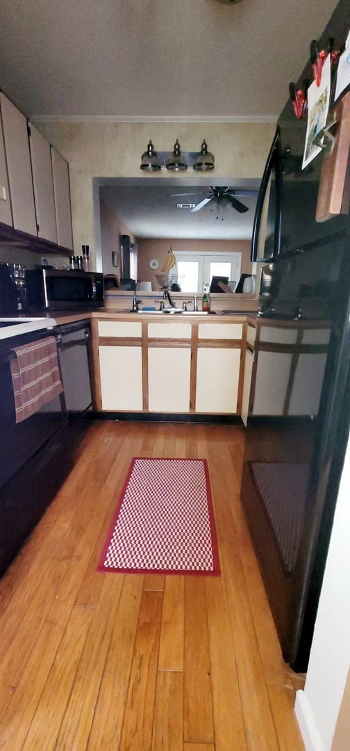 Building Photo - Spacious 2-Bedroom, 2.5-Bath Townhouse – C...