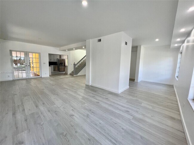Building Photo - 1336 SW 14th St