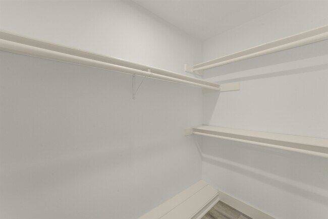 Building Photo - 4138 Club Valley Dr