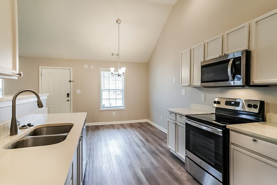 Building Photo - 4925 Brookwood Pl