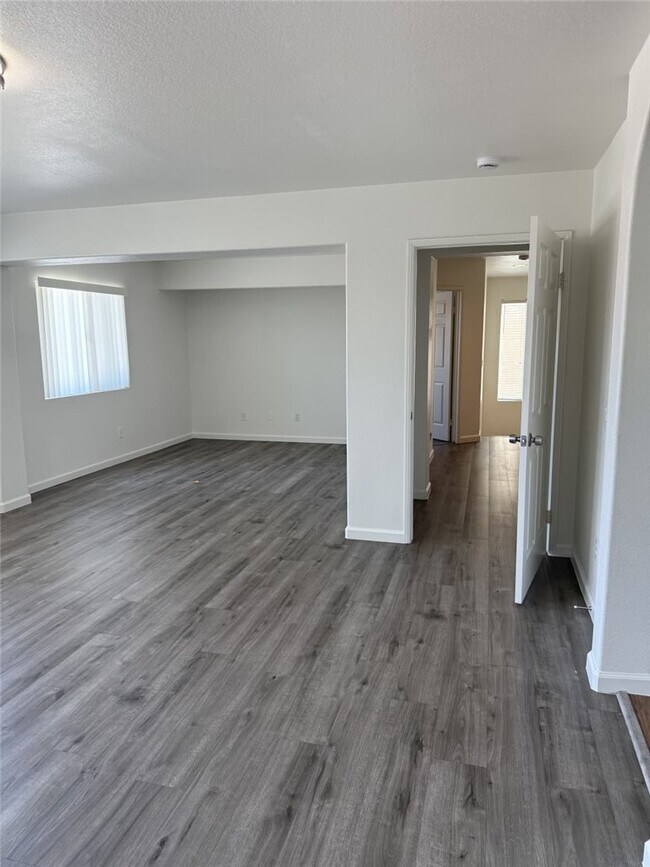 Building Photo - 12394 Freeport Dr