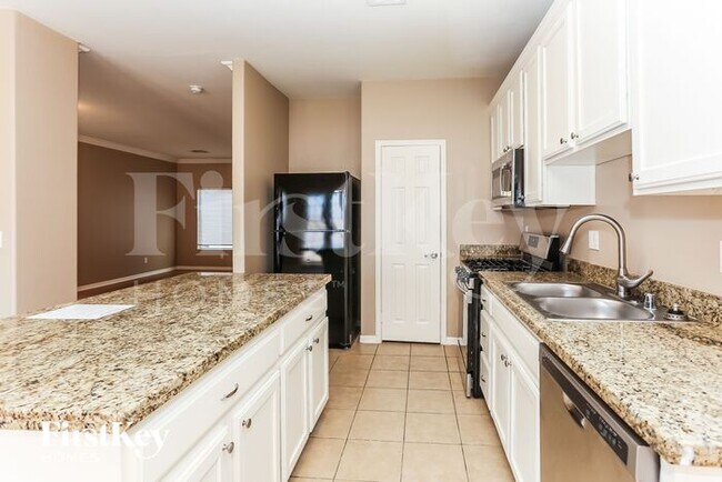 Building Photo - 3220 W La Madre Way