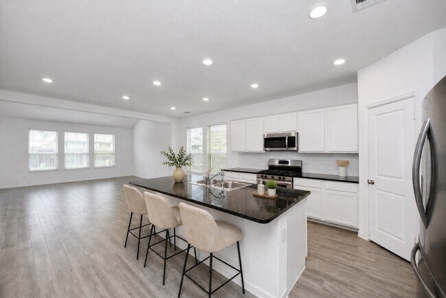 Building Photo - 7214 Cordgrass Prairie Ln