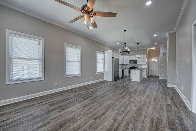 Building Photo - Fully Renovated 3-Bedroom Home with Modern Finishes – Only $1,675 a month!