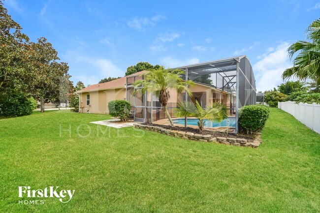 Building Photo - 13219 Lakewind Dr