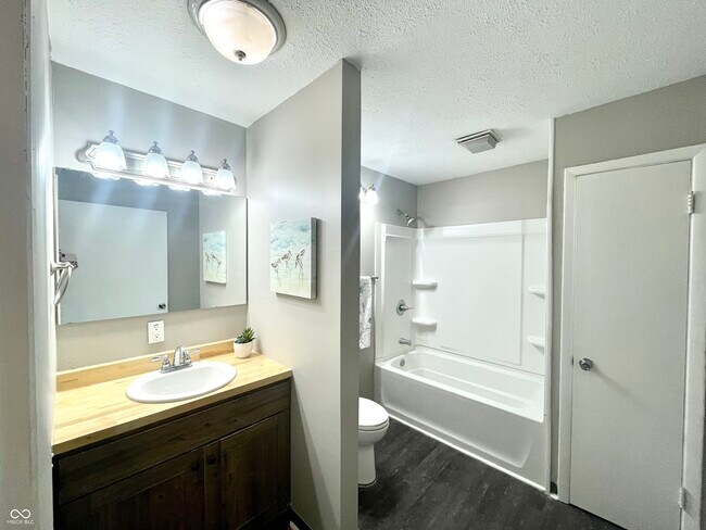 Building Photo - 110 N Tyrone Dr