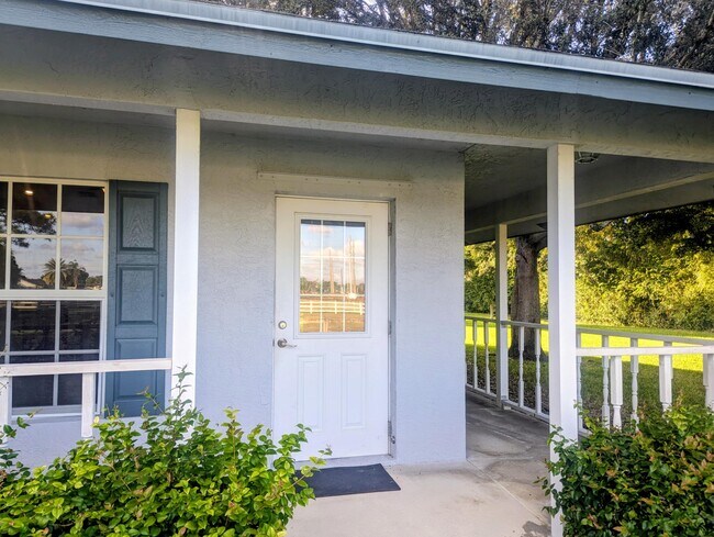 Building Photo - 819 Cindy Cir Ln