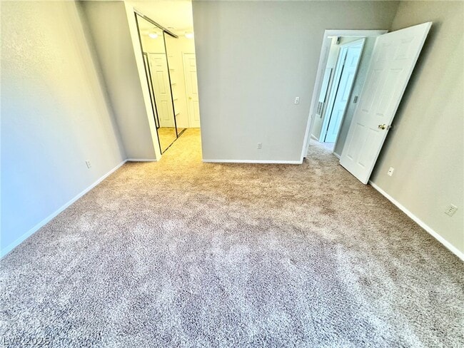 Building Photo - 6250 W Flamingo Rd