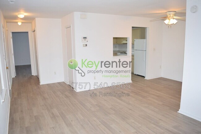 Building Photo - 579 Peregrine St