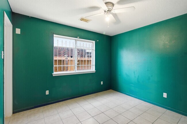 Building Photo - 15738 Boonridge Rd