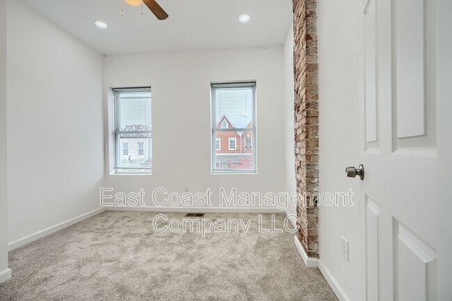 Building Photo - 1153 Sargeant St