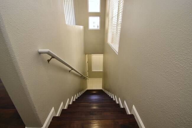Building Photo - UPGRADED LOVELY 2 BED 2 BATH CONDO AT VISTANA