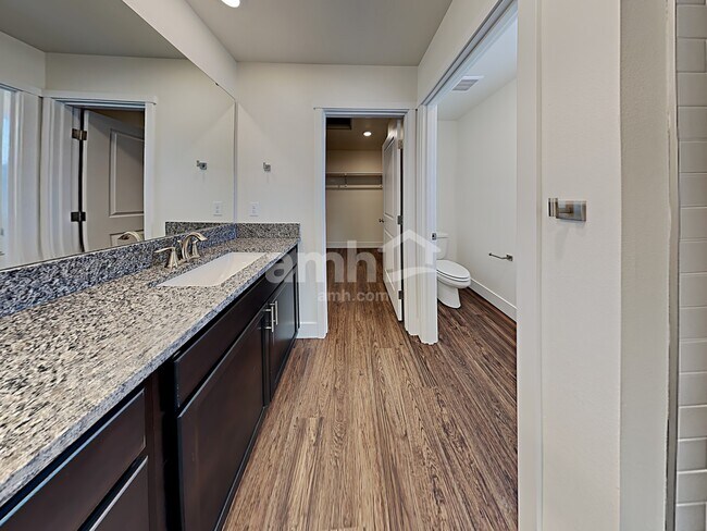 Building Photo - 19323 17th Ave Ct E