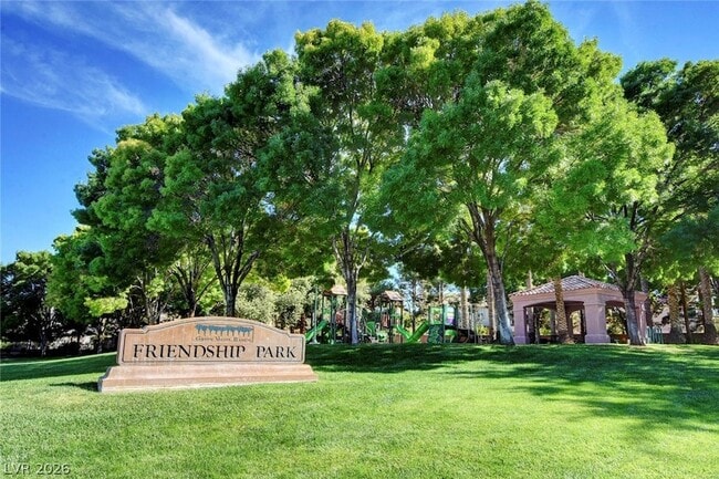 Building Photo - 2302 Fairbourne Way