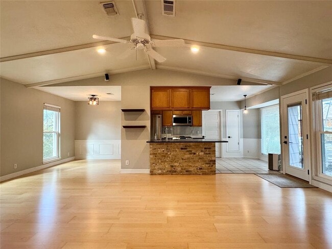 Building Photo - 8401 Millway Dr