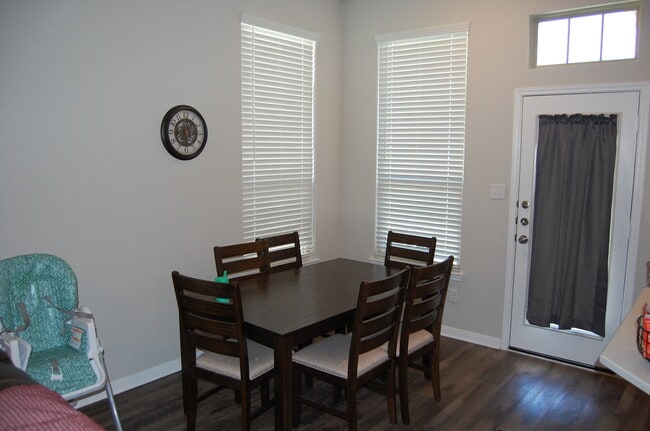 Building Photo - 2110 Markley Dr