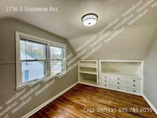 Building Photo - 1736 S Sherman Ave
