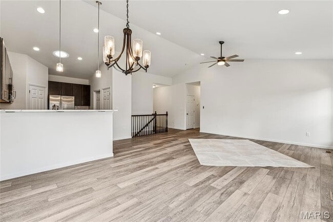 Building Photo - 168 Hidden Bluffs Dr