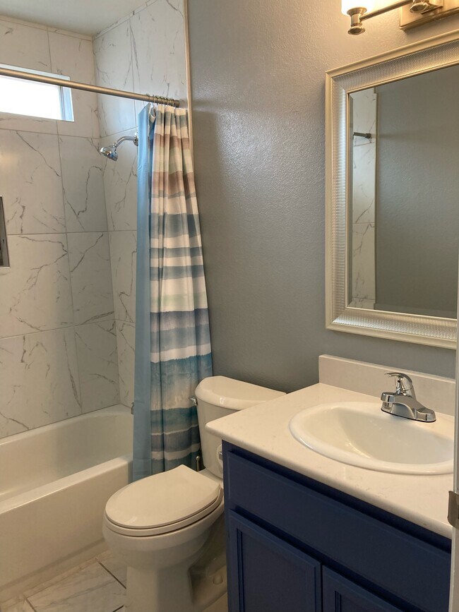 Building Photo - 7728 Barbican Ct