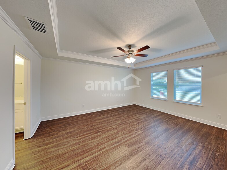 Building Photo - 815 Heavenly Dr