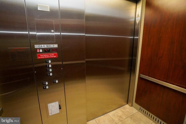 Building Photo - 2115 Ganton Green