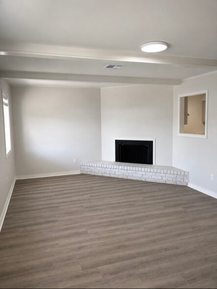 Building Photo - 133 Westridge Dr