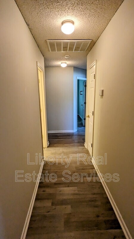 Building Photo - 180 Wayfair Ln