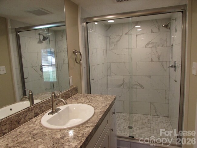 Building Photo - 182 Dry Dock Loop