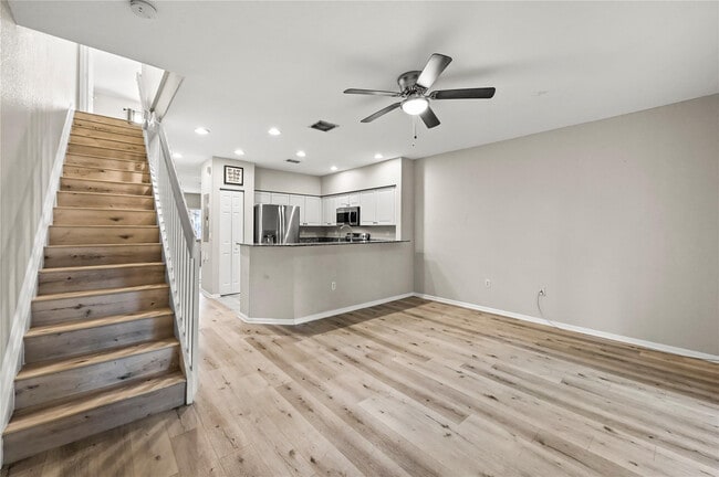 Building Photo - 2827 SW 83rd Terrace