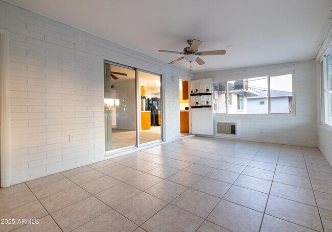 Building Photo - 11417 N 103rd Ave