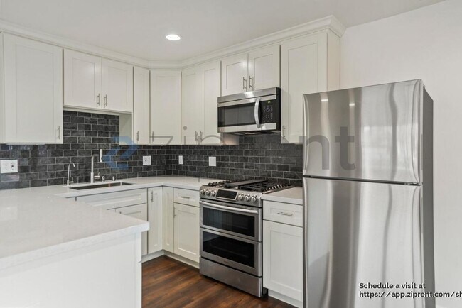 Building Photo - 10173 Santa Clara Ave