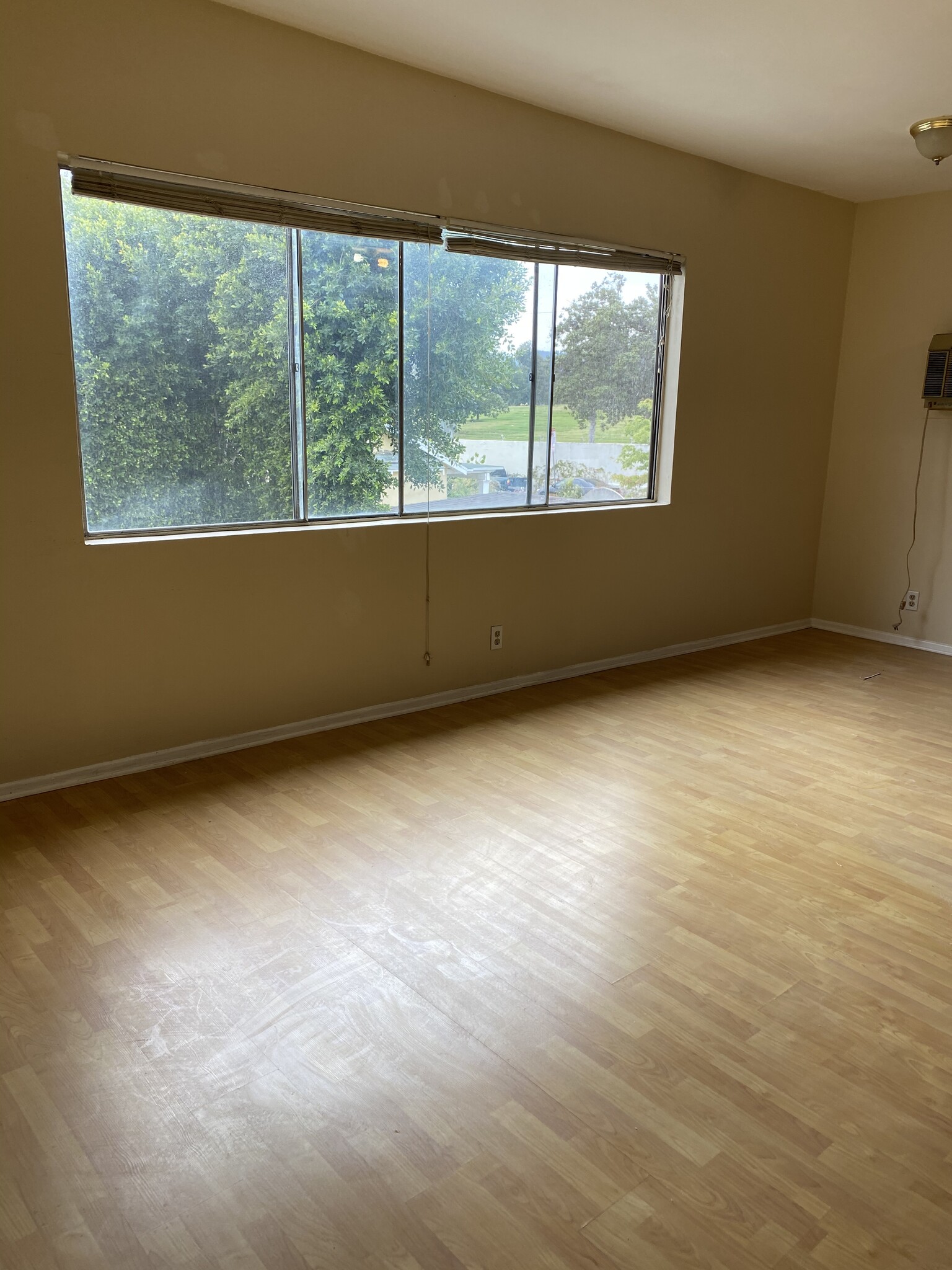 Building Photo - 3232 Estara Ave