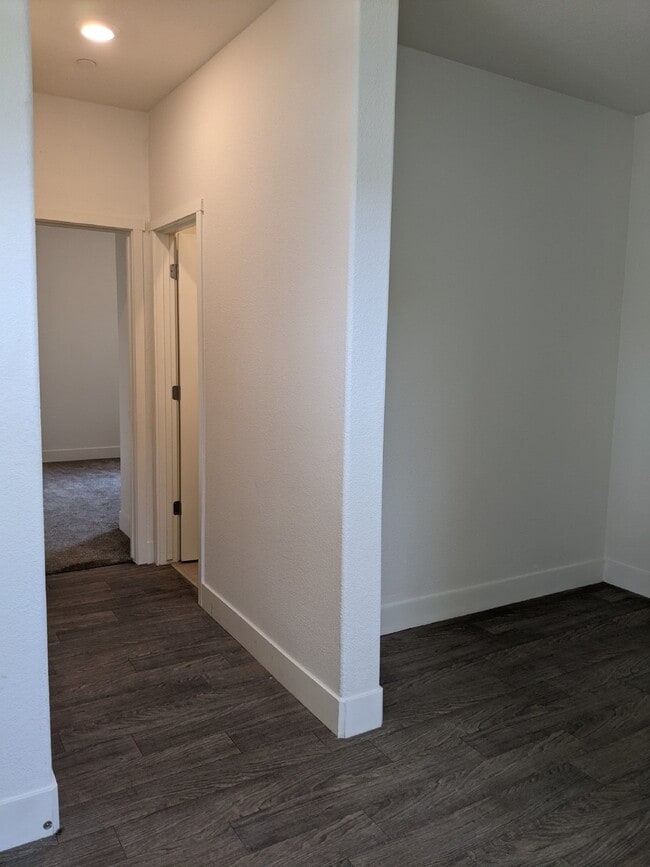 Building Photo - 2312 Vaca Way