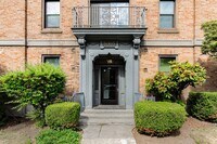 Building Photo - Davison Apartments