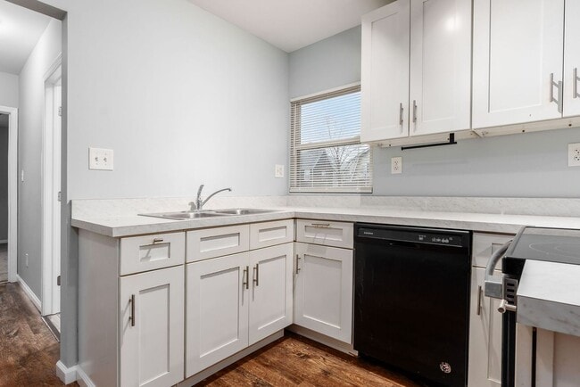 Building Photo - 486-488 South Huron Avenue