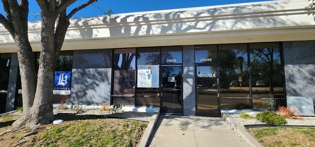 Primary Photo - 23291 Ventura Blvd
