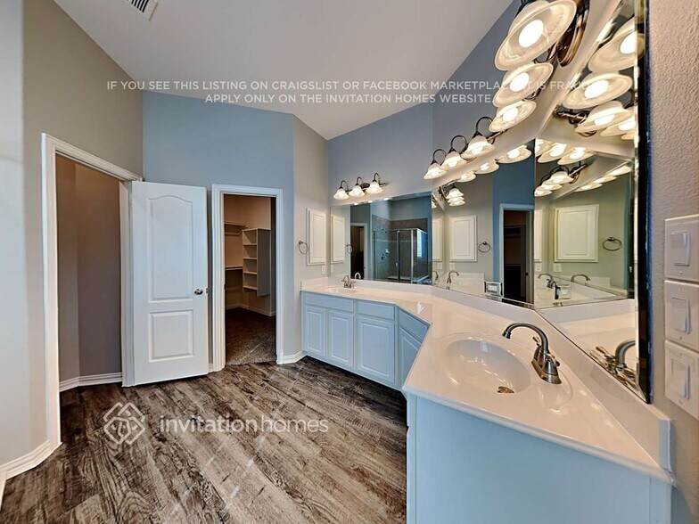 Building Photo - 1705 Imperial Springs Dr