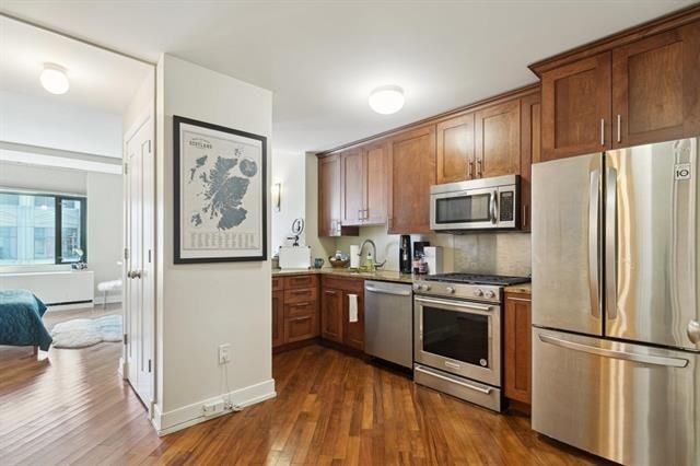 Building Photo - 105 Greene St