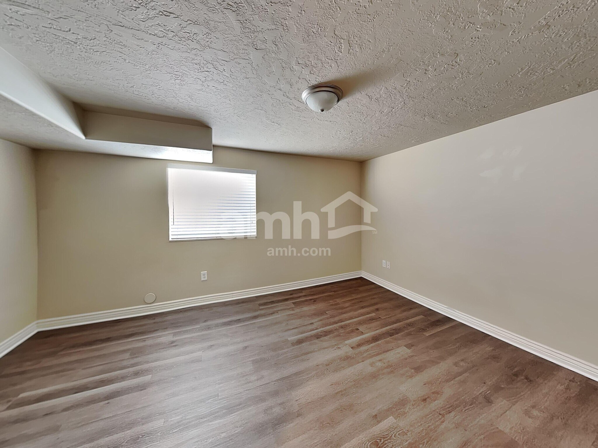 Building Photo - 96 N 1660 W