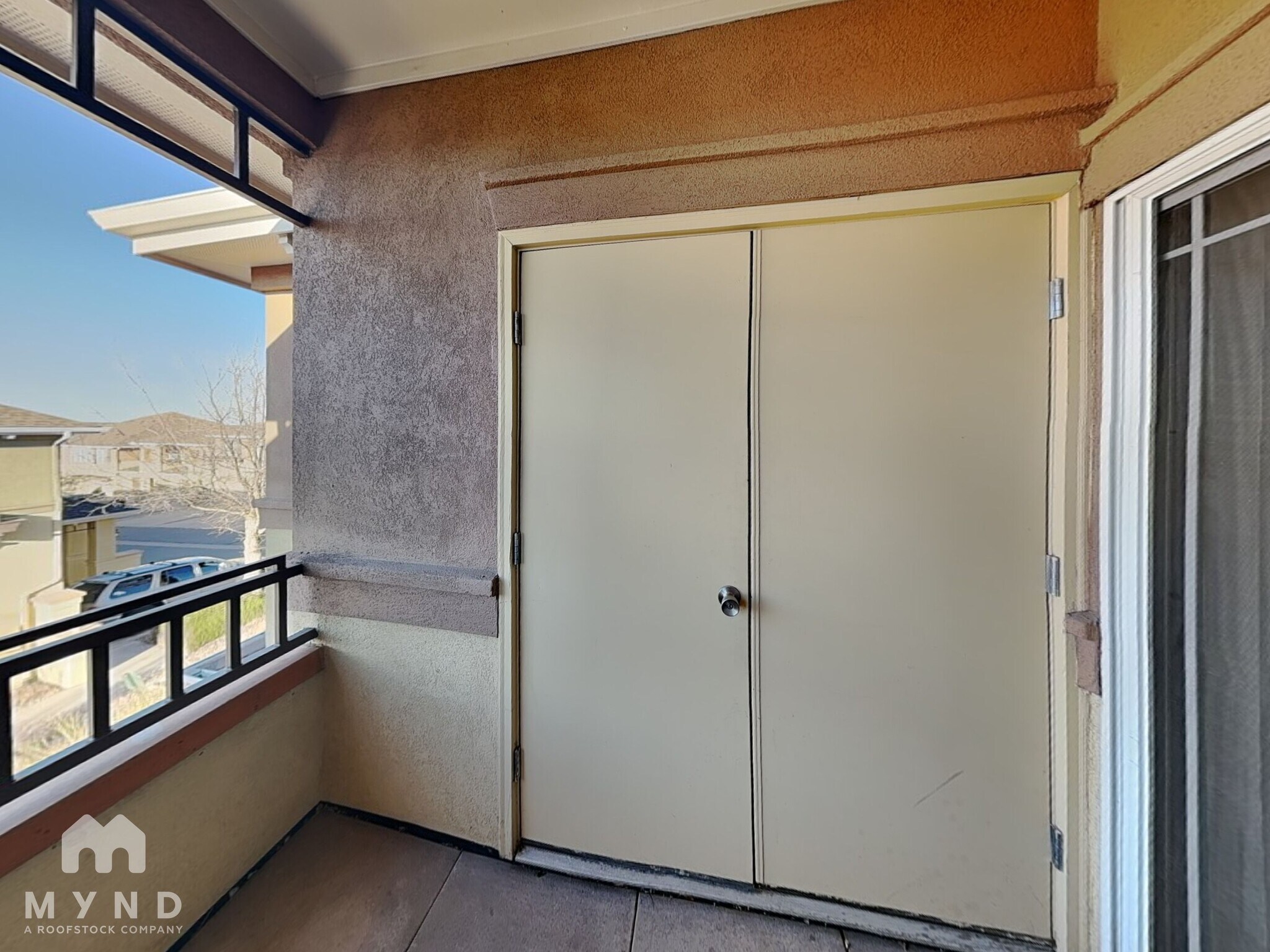 Building Photo - 803 E 98th Ave