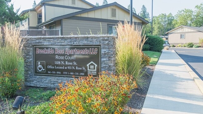 Building Photo - 1108 Rose St