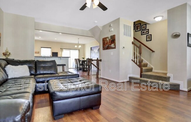 Building Photo - 923 Stonehaven Way