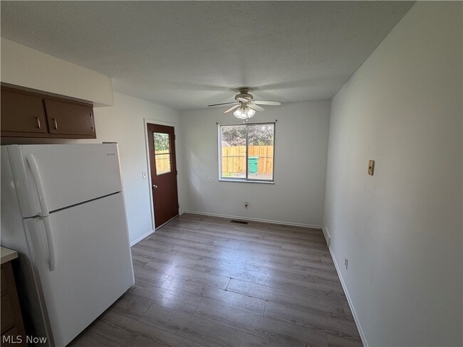 Building Photo - 4426 Cherryhurst Dr