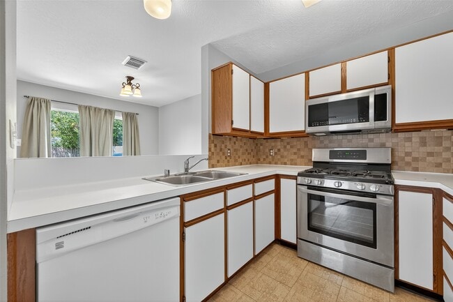 Building Photo - 1107 Pennygent Ln