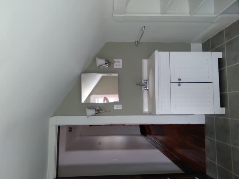 Building Photo - 2310 E 12th St